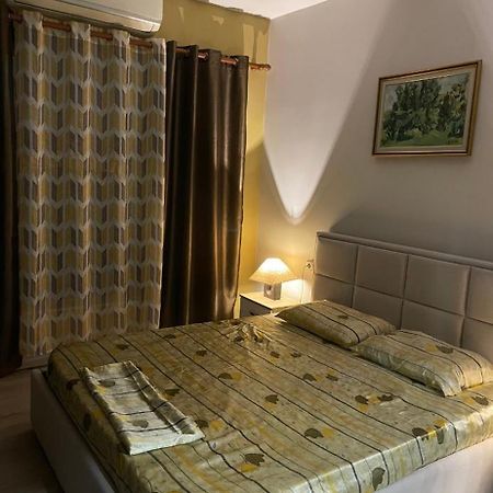 Destinacion Central Room Тирана Екстер'єр фото