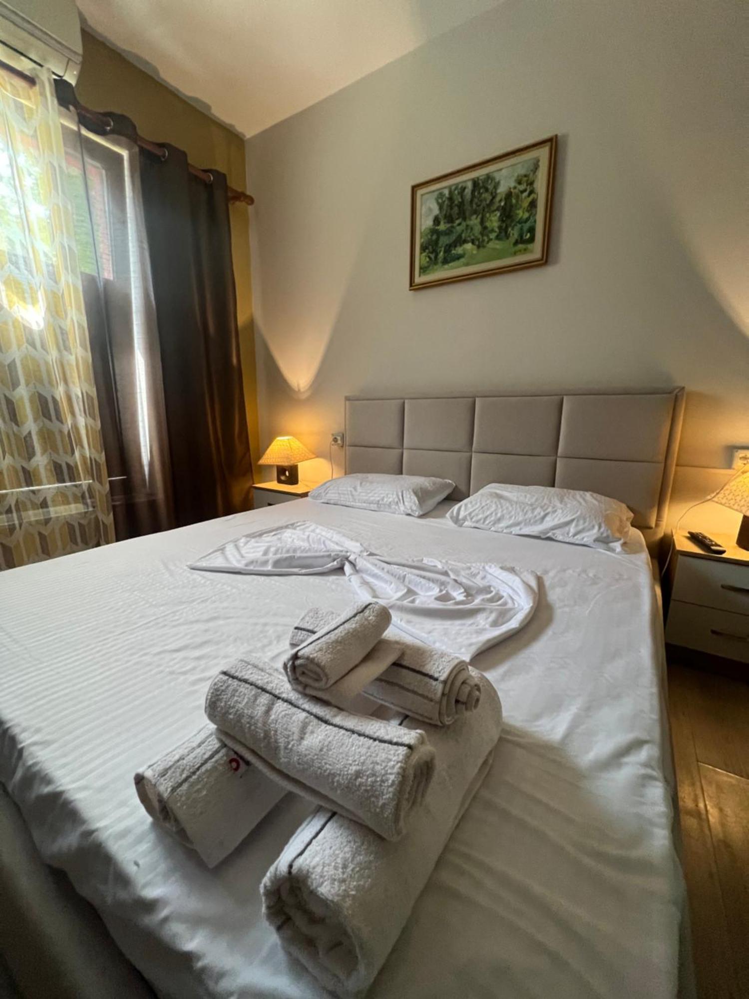 Destinacion Central Room Тирана Екстер'єр фото
