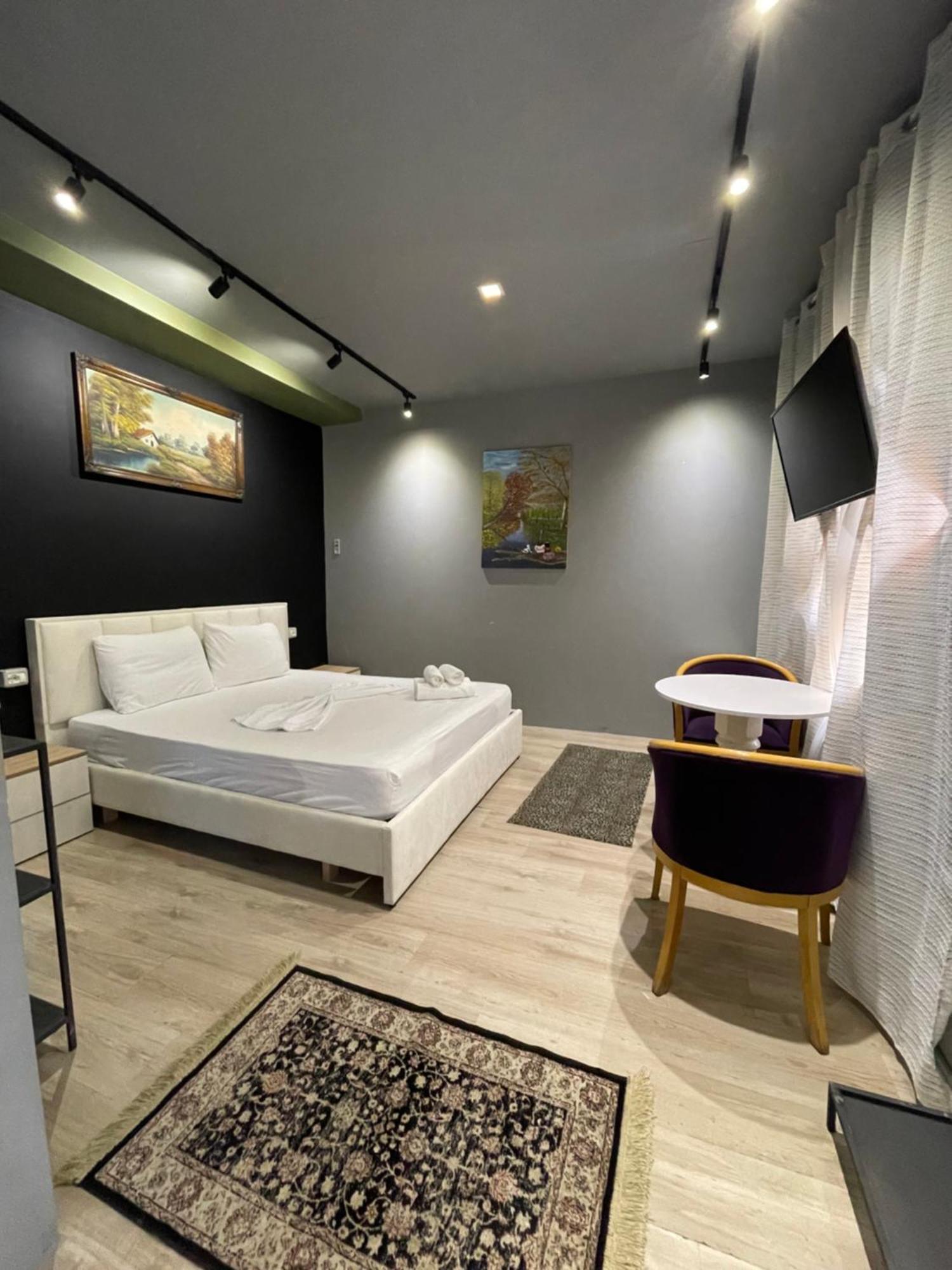 Destinacion Central Room Тирана Екстер'єр фото